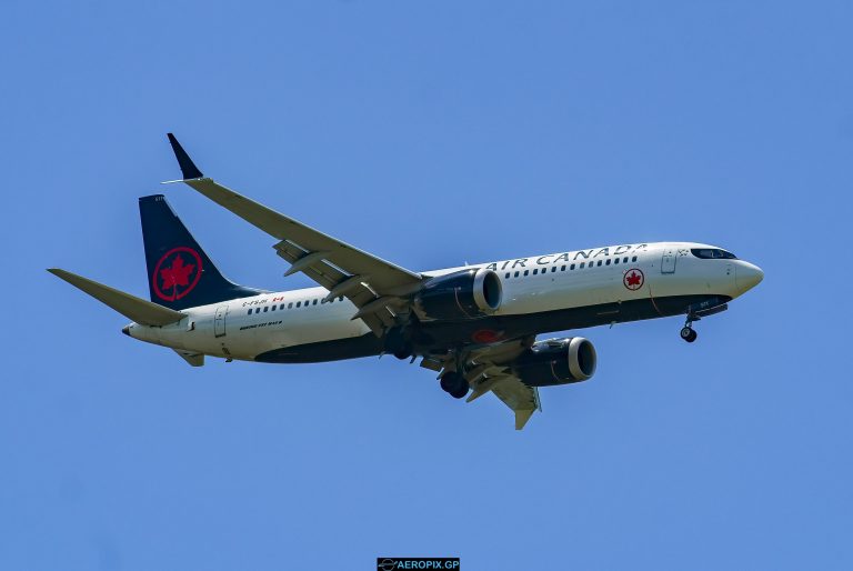 B737 Max-8 Air Canada C-FSJH