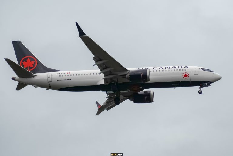 B737 Max-8 Air Canada C-FSJJ