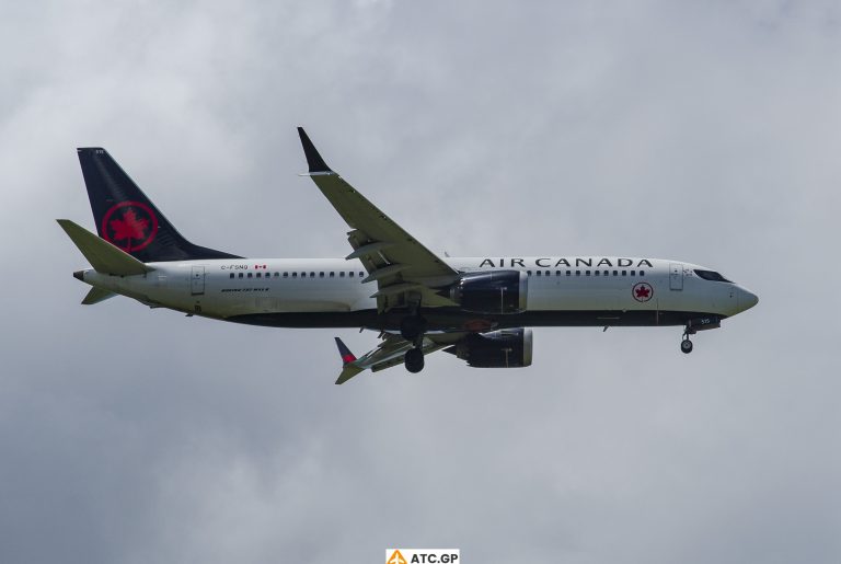 B737 Max-8 Air Canada C-FSNQ