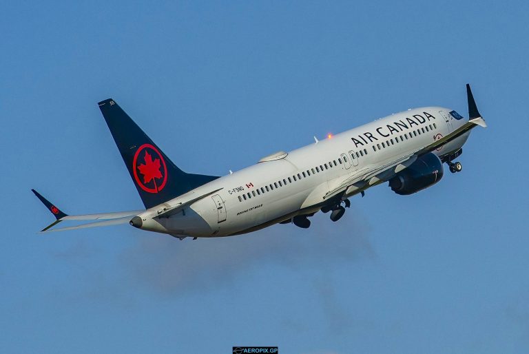 B737 Max-8 Air Canada C-FSNQ