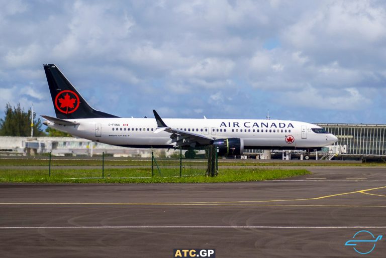 B737 Max-8 Air Canada C-FSNU