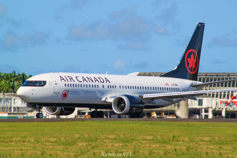 B737 Max-8 Air Canada C-FSNU