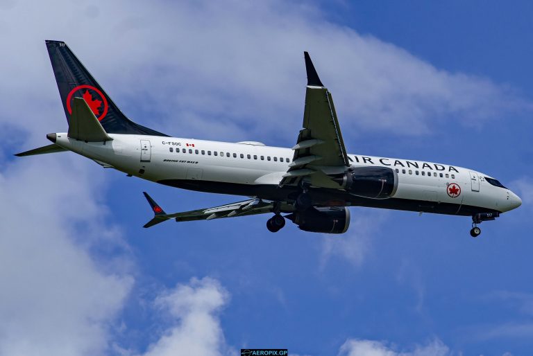 B737 Max-8 Air Canada C-FSOC