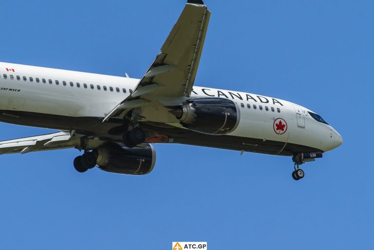 B737 Max-8 Air Canada C-GMIU