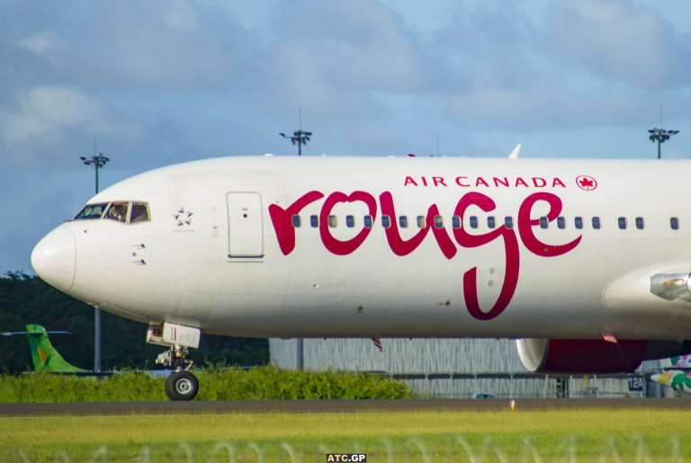 B767-300ER Air Canada Rouge C-FIYA