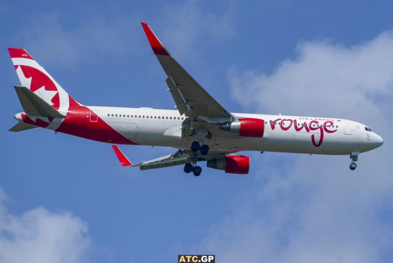 B767-300ER Air Canada Rouge C-FMLV