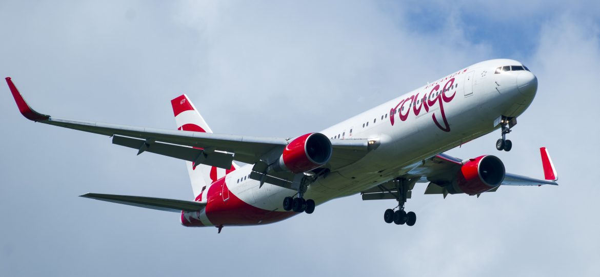 B767-300ER Air Canada Rouge C-FMLZ