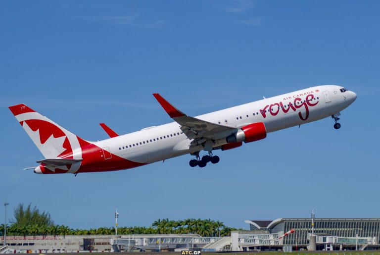 B767-300ER Air Canada Rouge C-FMLZ