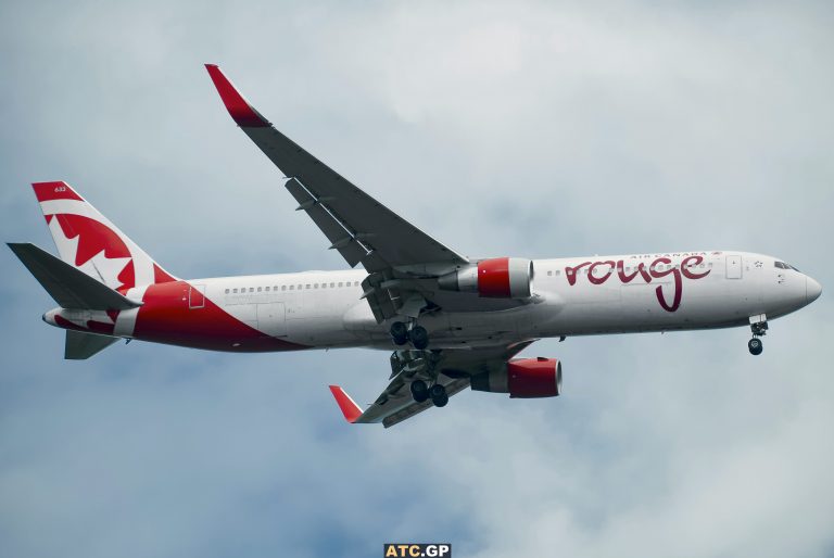 B767-300ER Air Canada Rouge C-FMWU