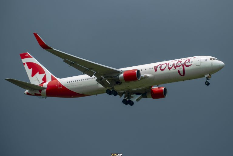 B767-300ER Air Canada Rouge C-FMLY