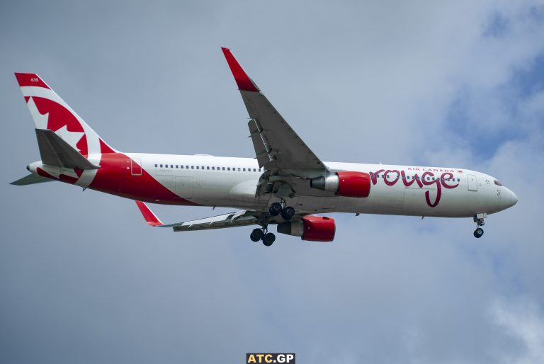 B767-300ER Air Canada Rouge C-FMLY