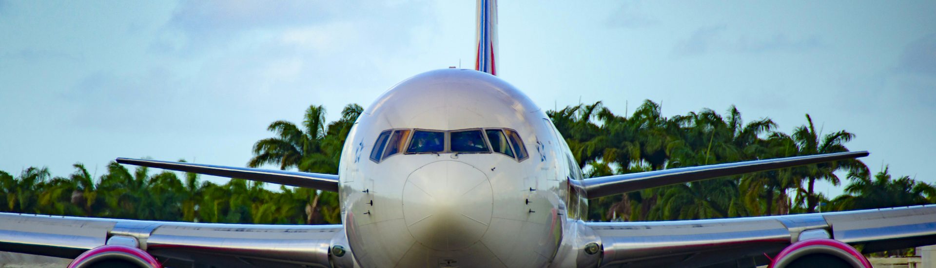 B767-300ER Air Canada Rouge C-FMWY