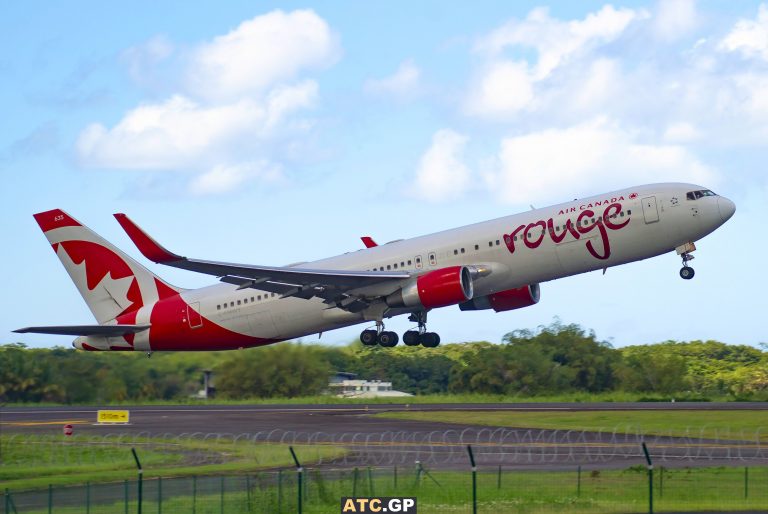 B767-300ER Air Canada Rouge C-FMWY