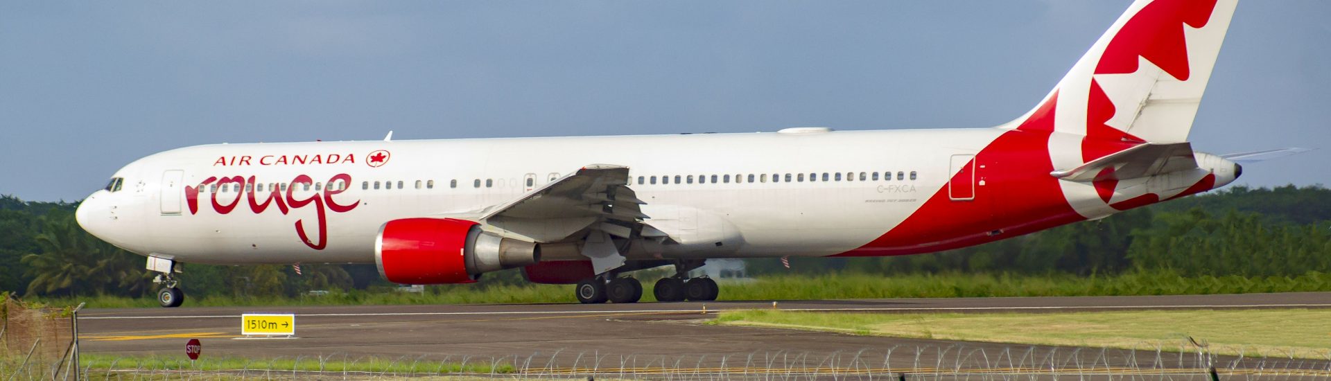 B767-300ER Air Canada Rouge C-FXCA