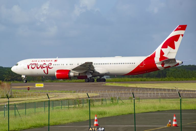 B767-300ER Air Canada Rouge C-FXCA