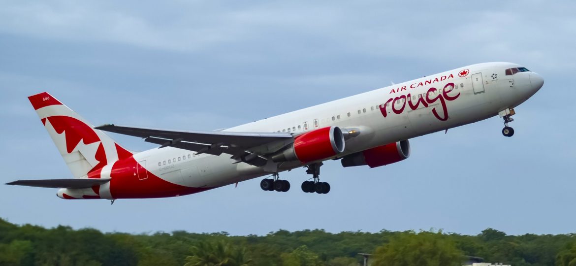 B767-300ER Air Canada Rouge C-GDUZ