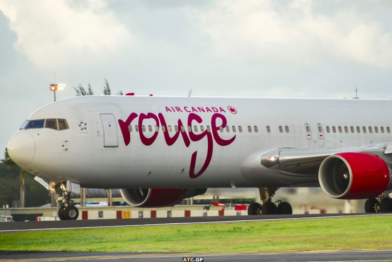 B767-300ER Air Canada Rouge C-GHPN