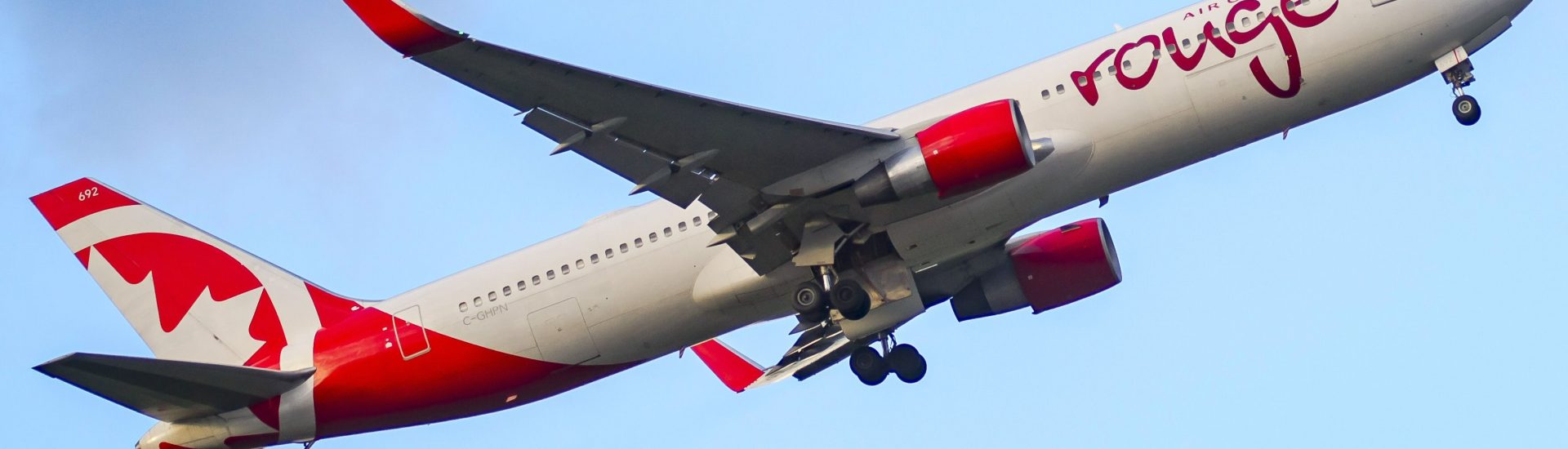 B767-300ER Air Canada Rouge C-GHPN