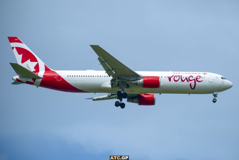 B767-300ER Air Canada Rouge C-GSCA