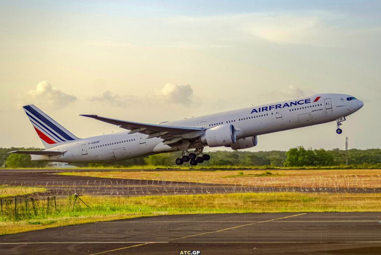 B777-300ER Air France F-GSQP