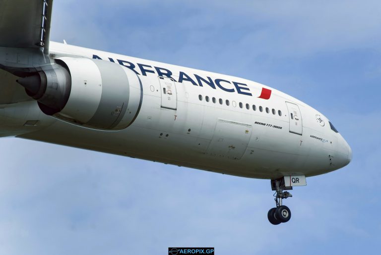 B777-300ER Air France F-GSQR