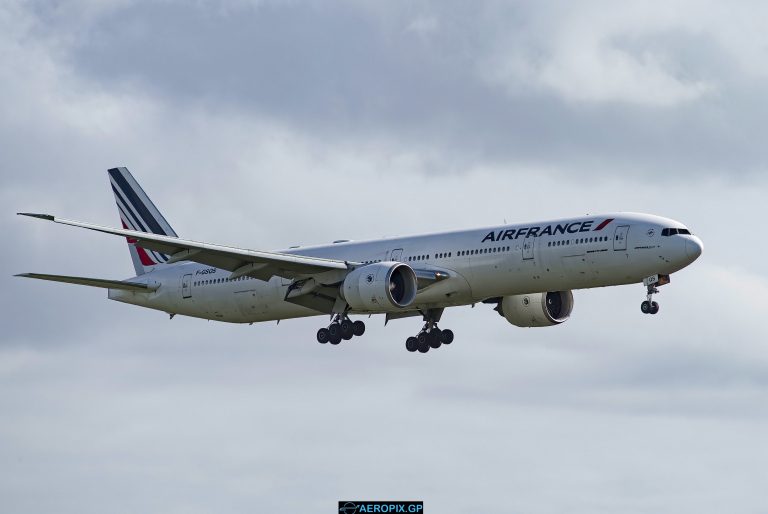 B777-300ER Air France F-GSQS