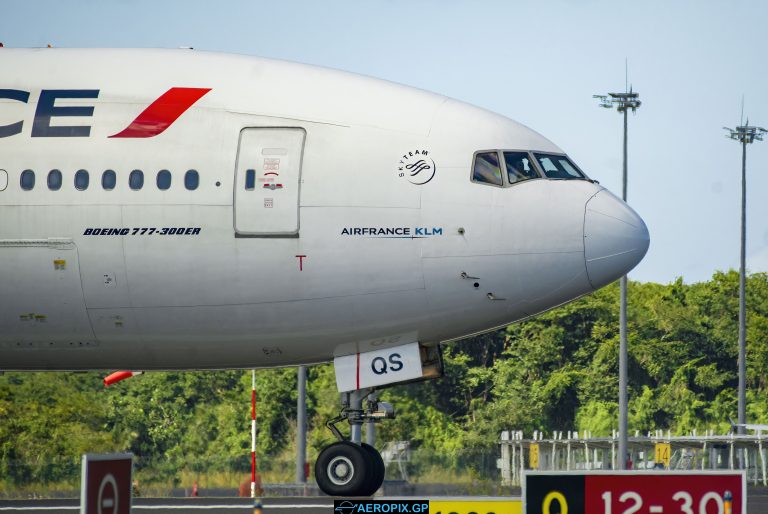 B777-300ER Air France F-GSQS