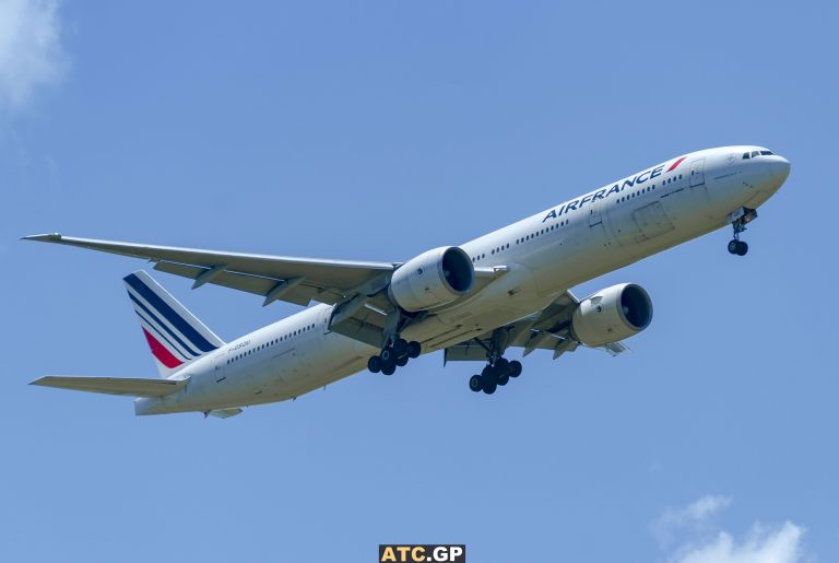 B777-300ER Air France F-GSQU