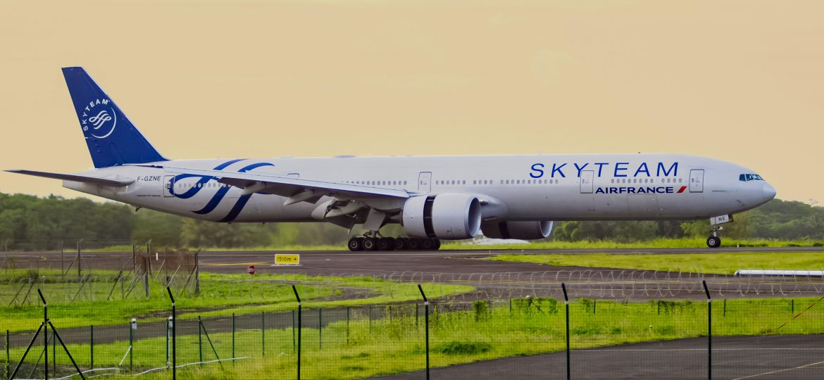 B777-300ER Air France F-GZNE