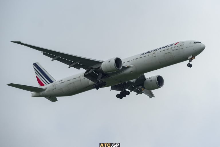 B777-300ER Air France F-GZNF