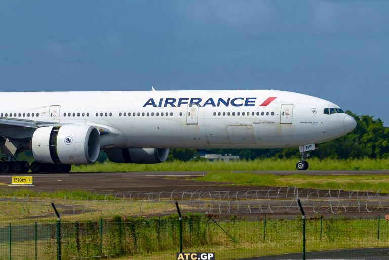 B777-300ER Air France F-GZNF