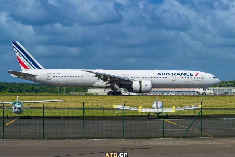 B777-300ER Air France F-GZNF