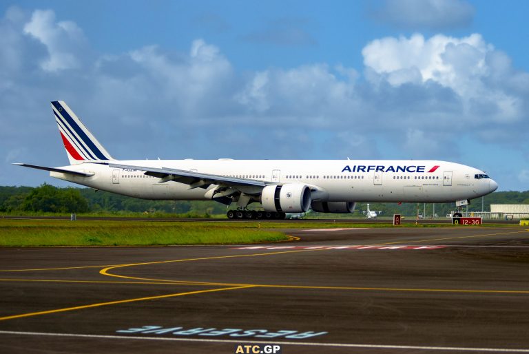 B777-300ER Air France F-GZNF