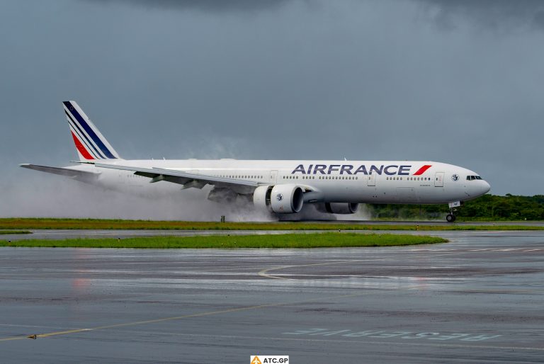 B777-300ER Air France F-GZNF