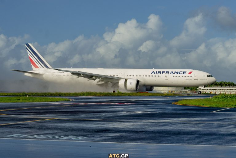 B777-300ER Air France F-GZNG