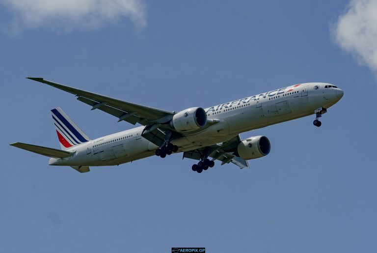 B777-300ER Air France F-GZNG