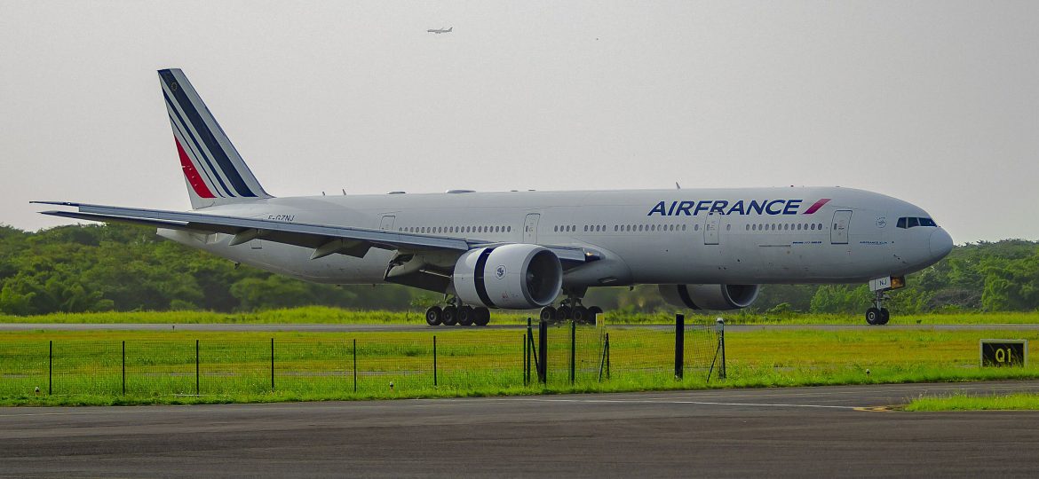 B777-300ER Air France F-GZNJ