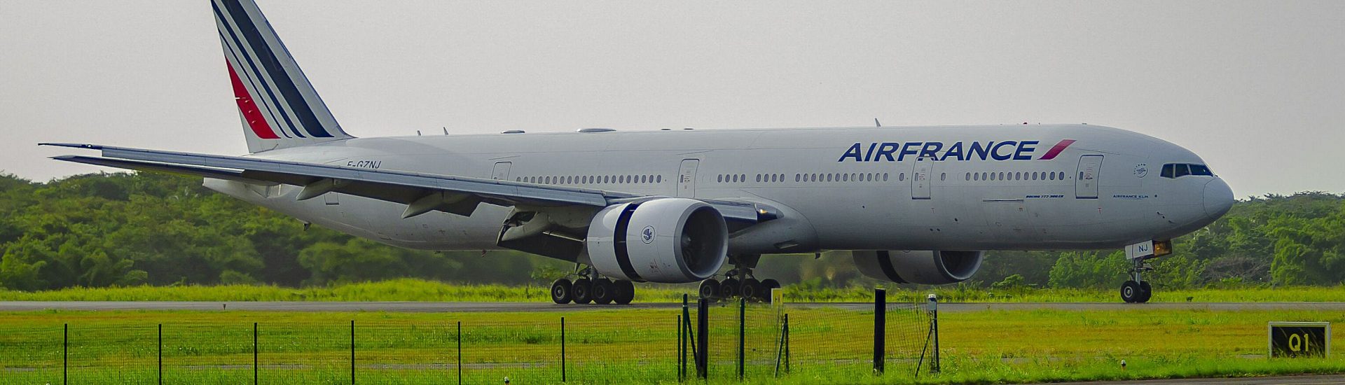 B777-300ER Air France F-GZNJ