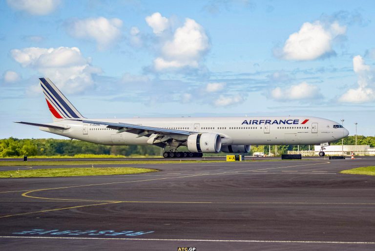 B777-300ER Air France F-GZNL