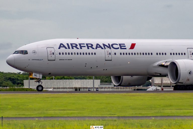 B777-300ER Air France F-GZNL