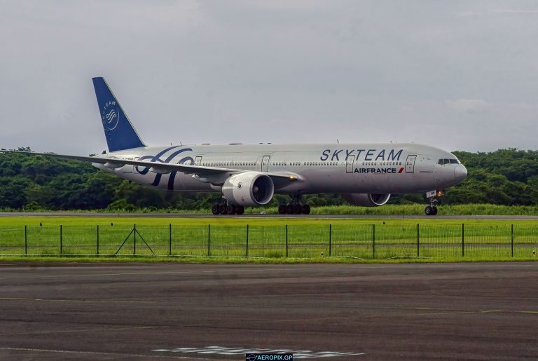 B777-300ER Air France F-GZNN