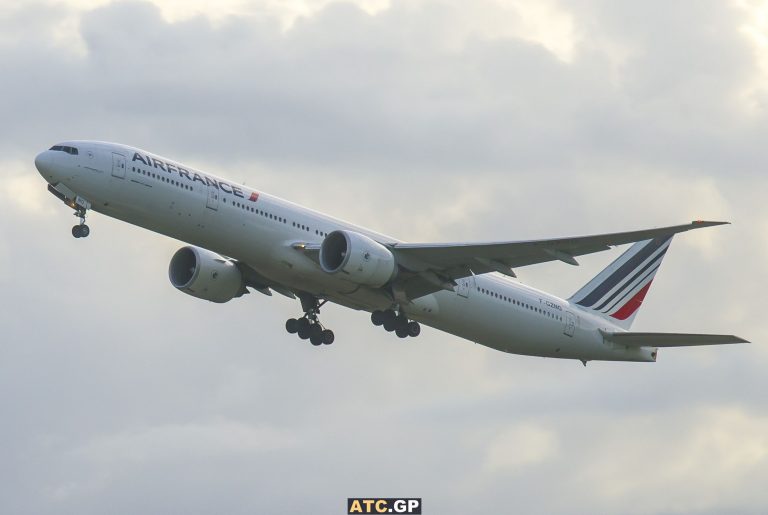 B777-300ER Air France F-GZNO