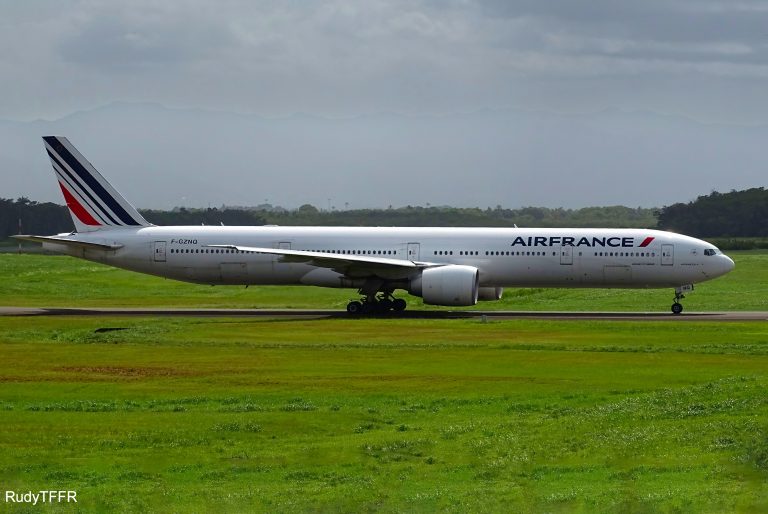 B777-300ER Air France F-GZNQ