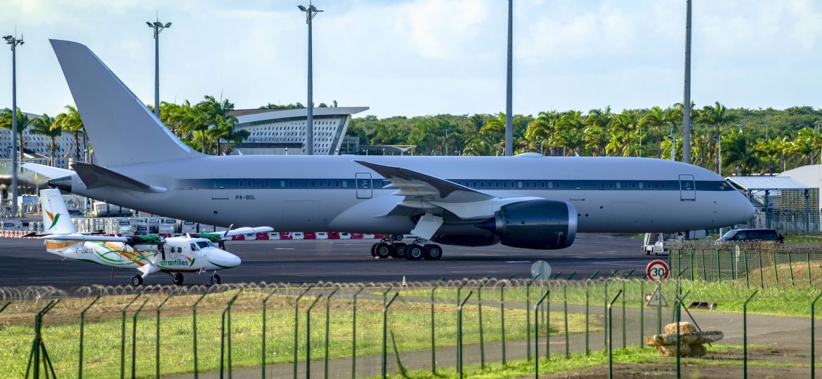 B787-8BBJ Global Jet P4-BDL