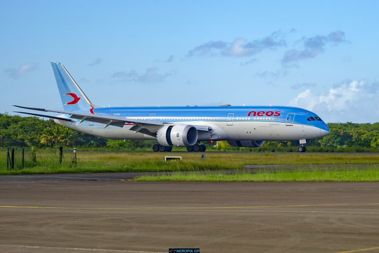 B787-9 Neos EI-NYE