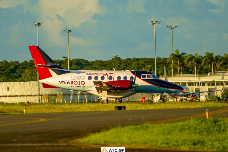 BAe-32 Air Century HI956