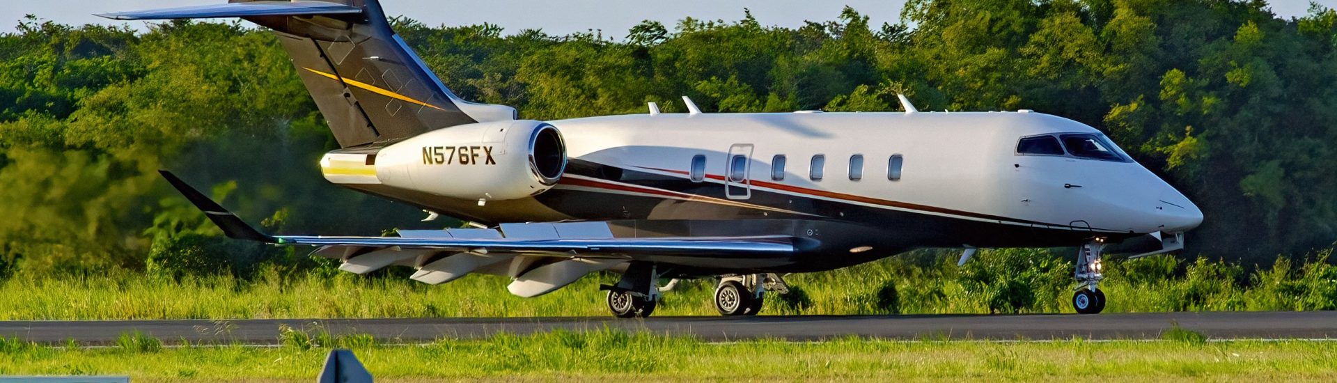 Challenger 350 Flexjet N576FX