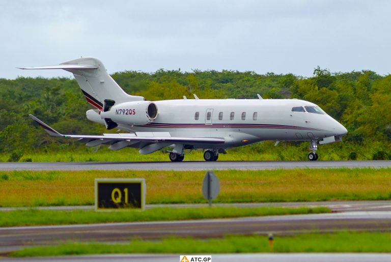 BD-100-1A10 NetJets N792QS