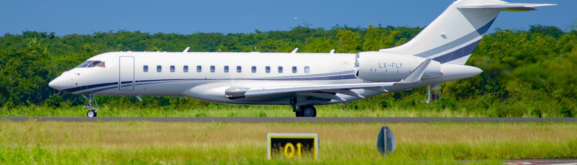 Global Express XRS GlobalJet LX-FLY