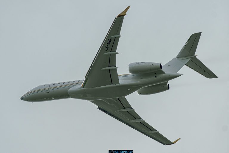 BD-700-1A10 Luxaviation LX-AMG